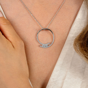 ZINZI zilveren collier met open grote ronde hanger met zirconia's - 2010380 ZINZI zilveren collier met open grote ronde hanger met zirconia's - 2010380