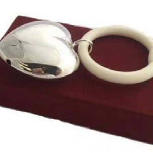 Zilveren rammelaar hart aan ring - 2010426