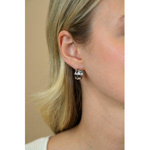 ZINZI zilveren oorring 2 banen verbonden staafje met zirconia - 2010969